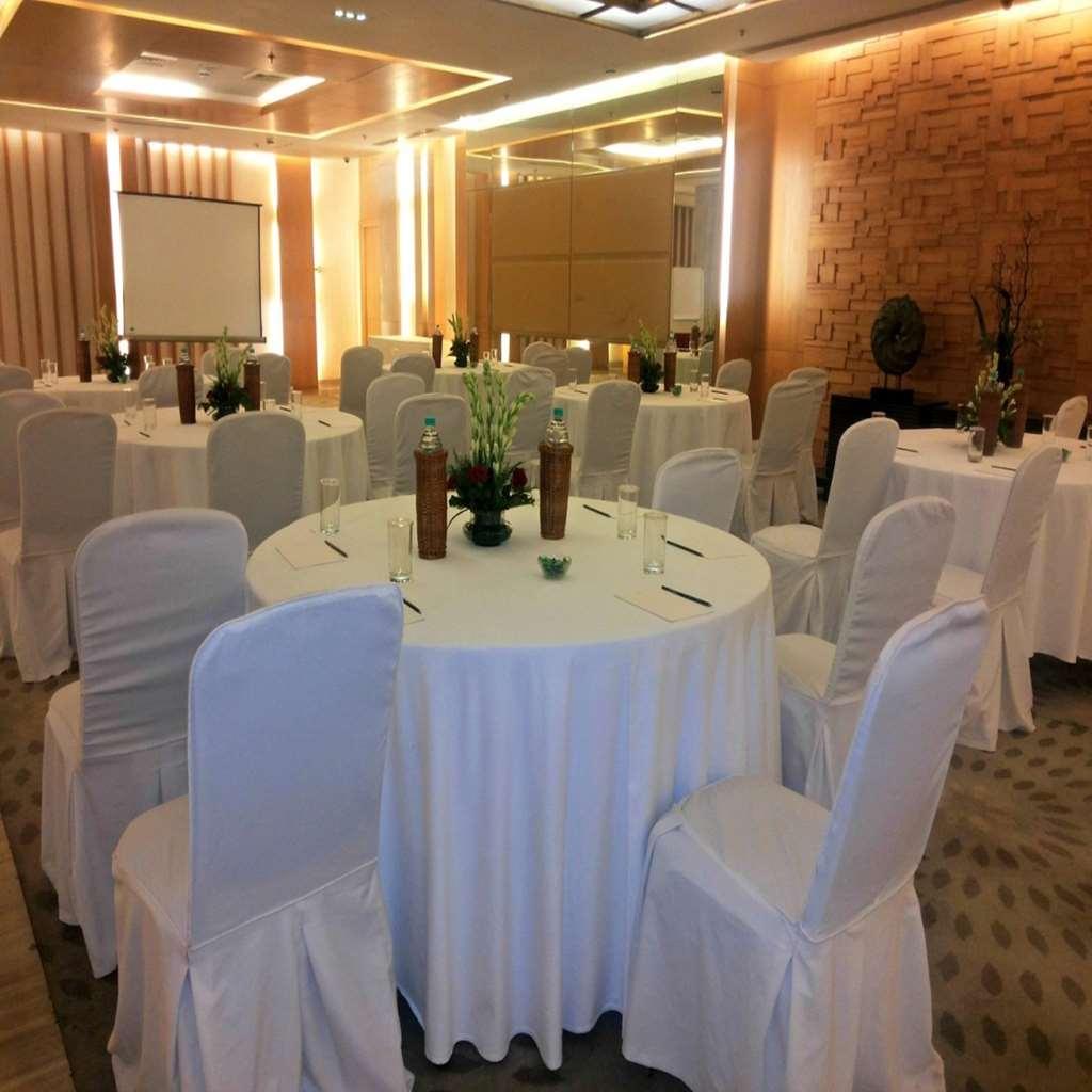 Radisson Hotel Sector 29 Gurugram Гургаон Удобства фото