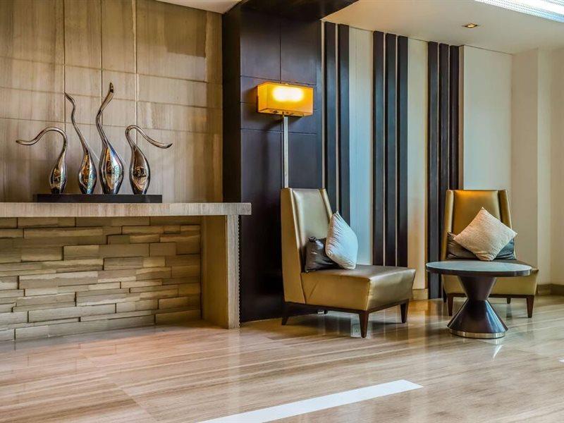 Radisson Hotel Sector 29 Gurugram Гургаон Экстерьер фото