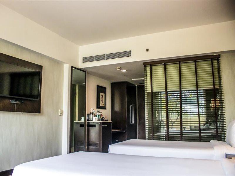 Radisson Hotel Sector 29 Gurugram Гургаон Экстерьер фото