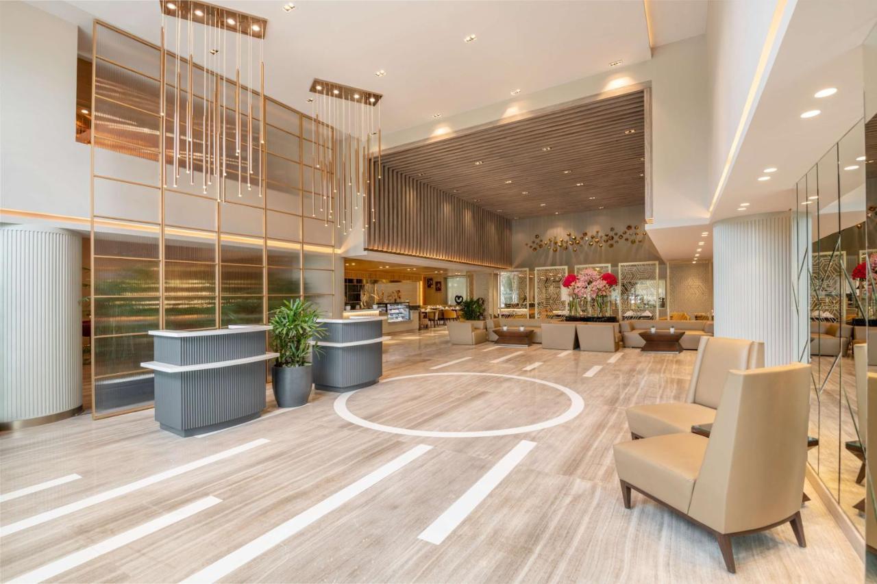 Radisson Hotel Sector 29 Gurugram Гургаон Экстерьер фото
