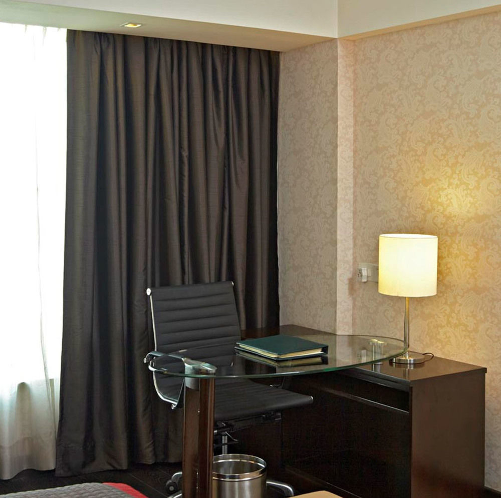 Radisson Hotel Sector 29 Gurugram Гургаон Экстерьер фото